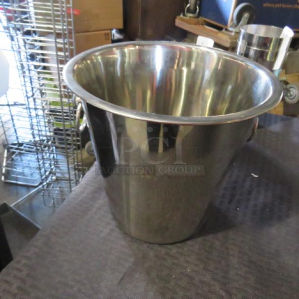 Stainless Steel Wine Bucket. 3XBID - Image 1 of 1