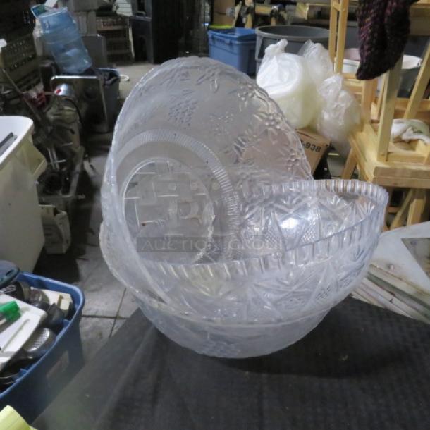 One Lot Of 3 Assorted Poly Bowls. - Image 1 of 1