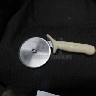 Dexter Pizza Cutter. 5XBID