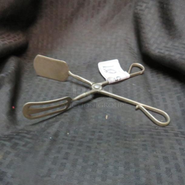 One Tong. - Image 1 of 1