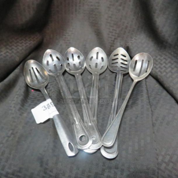 Stainless Steel Perforated Spoon. 6XBID - Image 1 of 1
