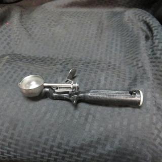 Black Handle Disher. 4XBID