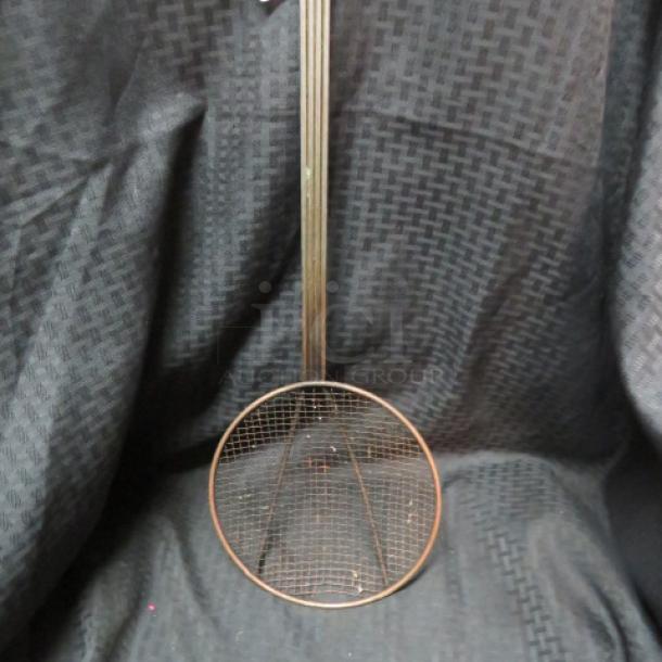 One Deep Fry Scoop. - Image 1 of 1