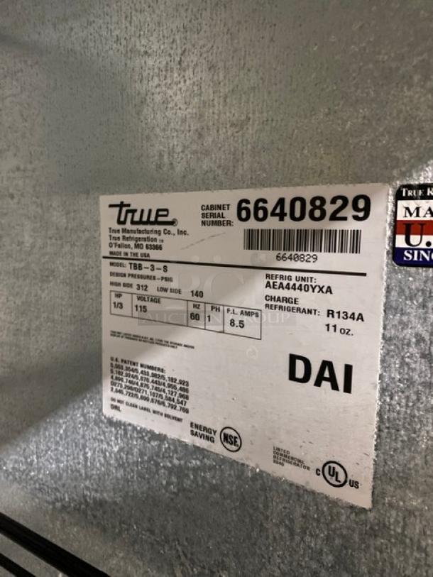 Atosa Commercial Kegerator Beer Dispenser! With Single Tower Double Tap! With 2 Door Refrigerated Storage Underneath! All Stainless Steel! On Casters! 115V 1Phase! Model: MKC58 SN: MKC58AUS100318091600C40018! - Image 8 of 8