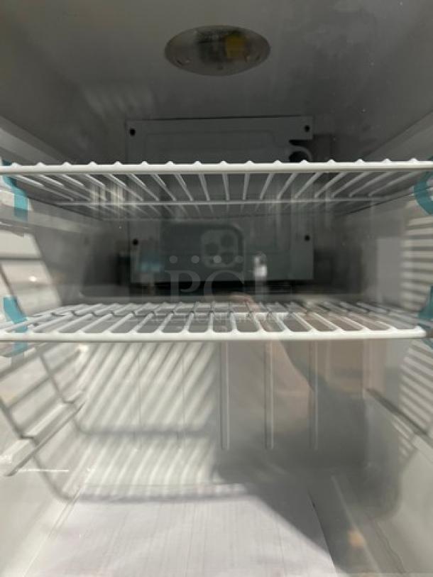 New Out Of The Box! Commercial Countertop Single Glass Door Reach In Refrigerator Merchandiser! With Poly Coated Racks! 110-120V! Model: G5! - Image 4 of 6