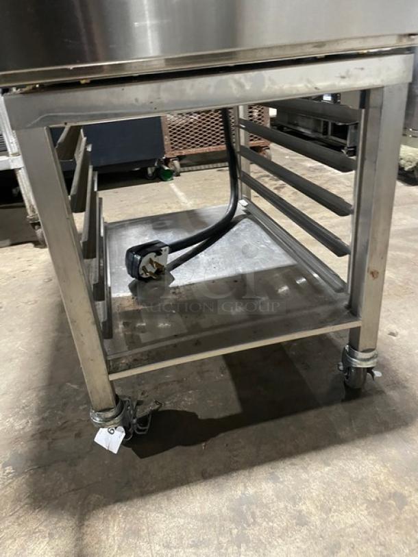 WOW! 2020 Late Model!  Alto Shaam Commercial Electric Powered Half Size Multi-Cook Oven! With 4 Cooking Chamber Zones! With Individual Controls! On Storage Shelf With 5 Pan Holding Rack! All Stainless Steel! With Metal Oven Racks! On Casters! 208-240V 3 Phase! Model: VMC-H4H SN: 2732953-000! Working When Removed! - Image 8 of 10