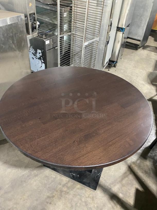 BRAND NEW! IN THE BOX!  Round 48 x 48 Inch BUTCHER BLOCK Style Dining Table! Red Oak/Walnut Color! With Metal Base! 1.5 Inch Thick! - Image 6 of 9
