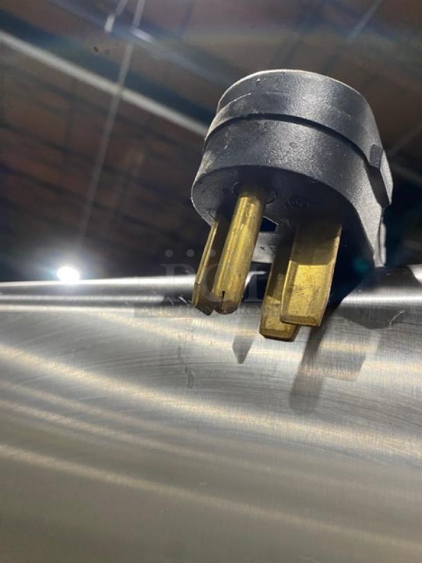 SWEET! LATE MODEL! 2021 Alto Shaam Commercial Electric Powered Half Size Multi-Cook Oven! With 4 Cooking Chamber Zones! With Individual Controls!  On Enclosed Storage Stand With Pan Holding Rack Built In! All Stainless Steel! With Metal Oven Racks! On Casters! 208-240V 3 Phase! Model: VMC-H4H SN: 2876781-000! Working When Removed! - Image 10 of 10