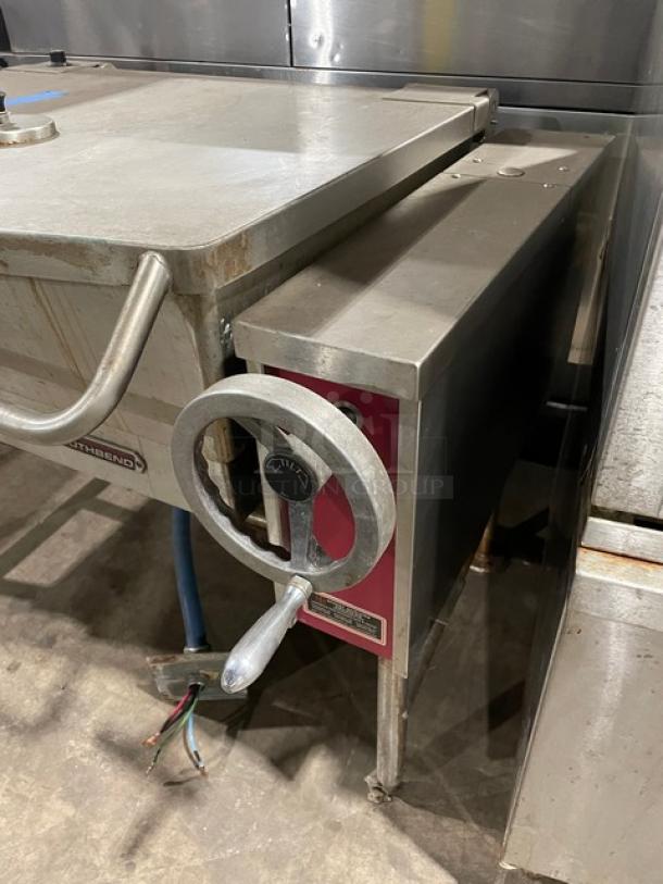SouthBend Commercial Electric Powered Tilted Braising Pan/Ultra Tilt Skillet! All Stainless Steel! On Legs! 208V 3 Phase! Model: BECT-30! Working When Removed! - Image 3 of 9