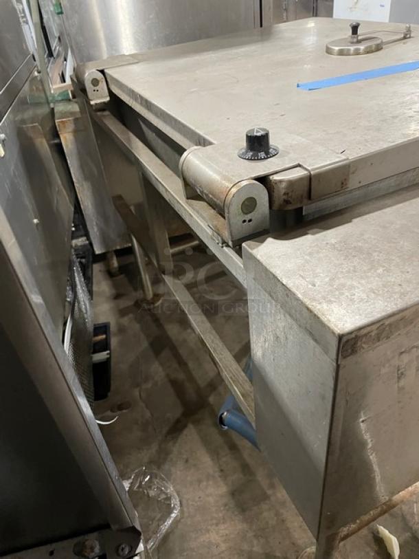 SouthBend Commercial Electric Powered Tilted Braising Pan/Ultra Tilt Skillet! All Stainless Steel! On Legs! 208V 3 Phase! Model: BECT-30! Working When Removed! - Image 4 of 9