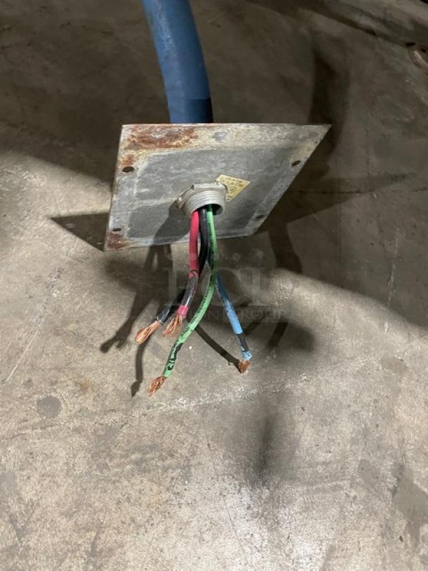 SouthBend Commercial Electric Powered Tilted Braising Pan/Ultra Tilt Skillet! All Stainless Steel! On Legs! 208V 3 Phase! Model: BECT-30! Working When Removed! - Image 9 of 9