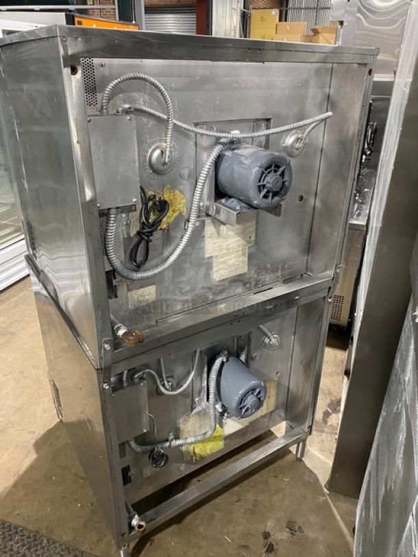 Nice! Blodgett Commercial Natural Gas Powered Double Stacked Convection Oven! All Stainless Steel! With Metal Oven Racks! On Legs! SN: 021601RA025Z! 2X Your Bid Makes One Unit! - Image 4 of 11