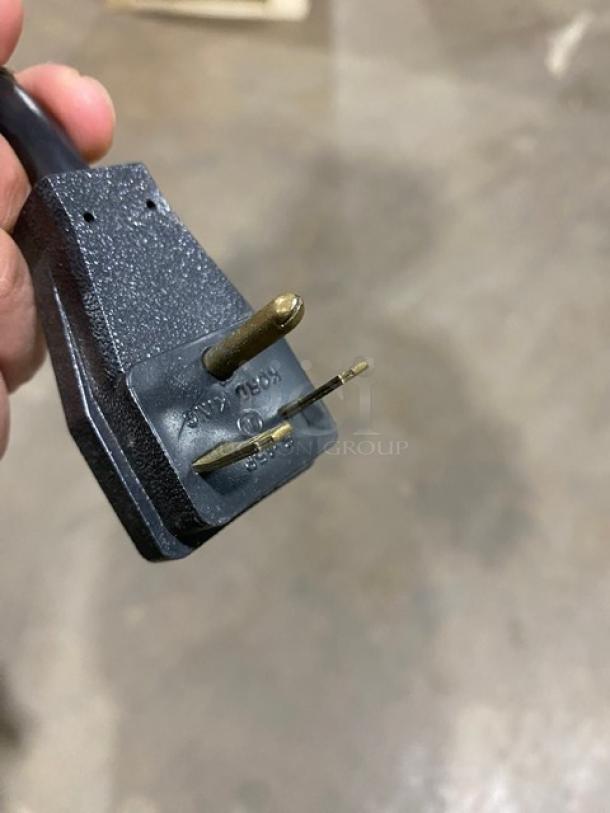 True Commercial Stainless Steel Refrigerated Multi-Tier Open Grab-N-Go Merchandiser Display! With Poly Coated Wire Racks! Model: TAC-48-LD SN: 9365189! 208-230V 1 Phase! On Legs! - Image 8 of 8