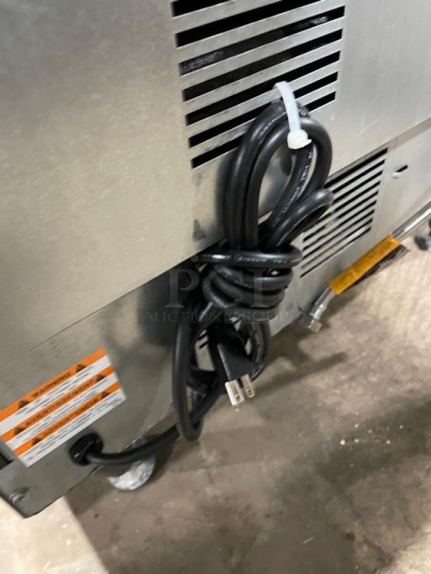 Manitowoc Commercial Air Cooled Undercounter Half Dice Ice Machine! All Stainless Steel! On Legs!  115V 1 Phase! Model: UY0310A-161B SN: 310375823! - Image 9 of 9