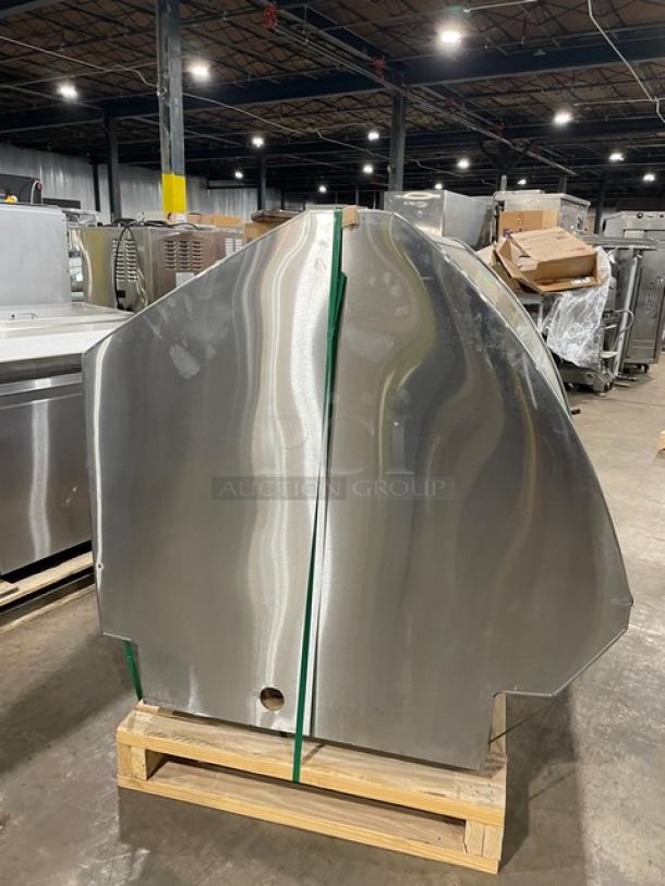 Hussmann Commercial Non-Glare Curved Lift Up Front Glass Gelato/Ice Cream Freezer Merchandiser/Display Case! With 2 Sliding Door Rear Access! All Stainless Steel! With Air Sweep Defogger! On Legs! 120/208/240V! Model: Q1-LC-4-R SN: 1031028201390552! - Image 3 of 8