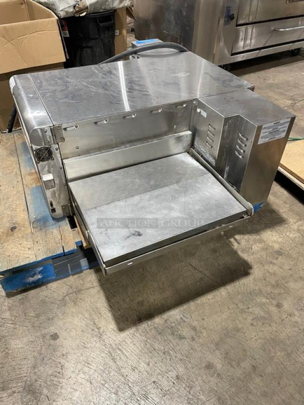 WOW! Ovention Commercial Electric Powered Countertop Single Deck Conveyor Oven! All Stainless Steel! 208/240V 3 Phase!  Model: S20003PH SN: 9555981706! Working When Removed! - Image 2 of 9
