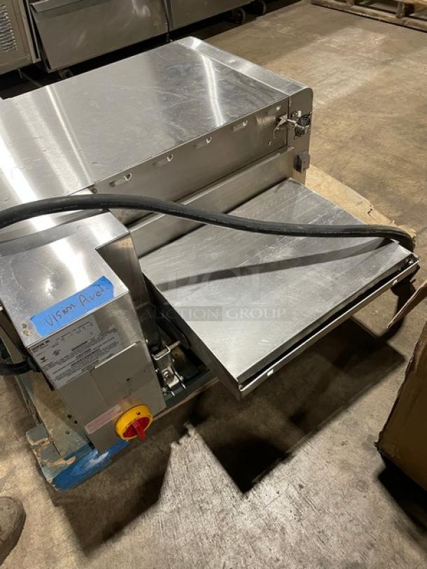 WOW! Ovention Commercial Electric Powered Countertop Single Deck Conveyor Oven! All Stainless Steel! 208/240V 3 Phase!  Model: S20003PH SN: 9555981706! Working When Removed! - Image 4 of 9