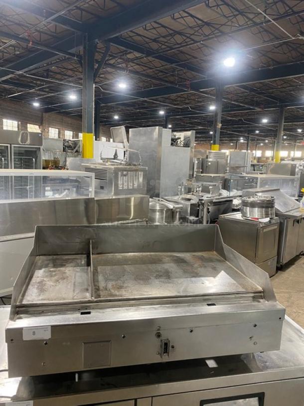 Wood Stone Chipolite Style Commercial Natural Gas Powered Countertop 1" Thick Plate Flat Griddle! With Split!  All Stainless Steel! On Legs! - Image 2 of 11