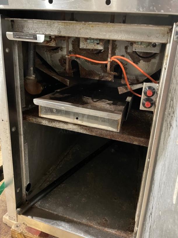 Garland Commercial Natural Gas Powered Floor Style Briquette Char Broiler! With Storage Base Underneath! All Stainless Steel! On Casters! Model: M17B! Working When Removed! - Image 6 of 9