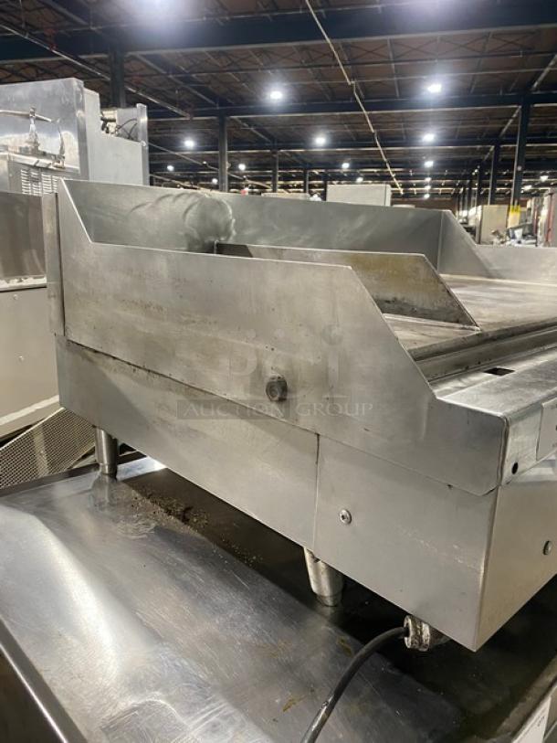 Wood Stone Chipolite Style Commercial Natural Gas Powered Countertop 1" Thick Plate Flat Griddle! With Split!  All Stainless Steel! On Legs! - Image 3 of 11