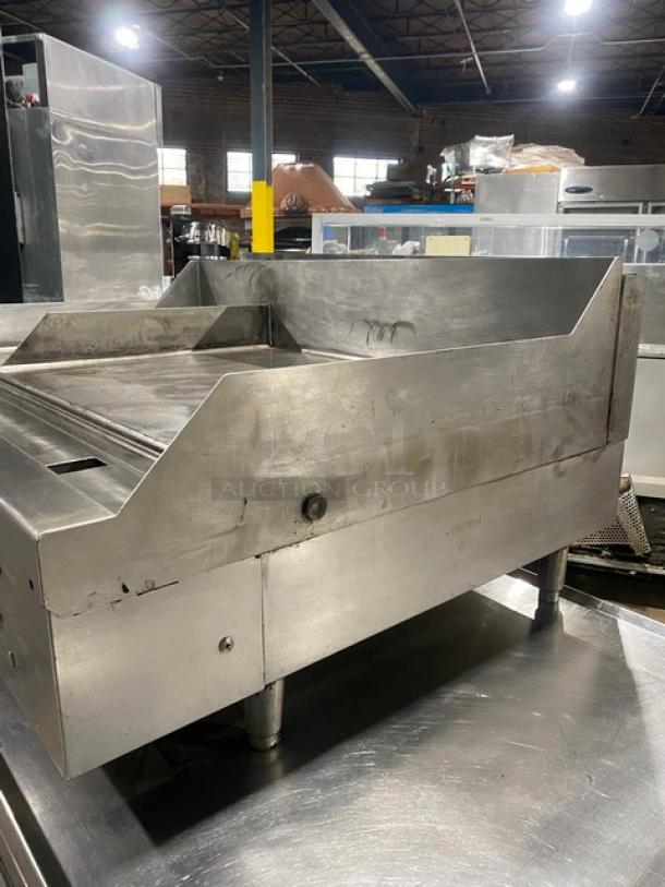 Wood Stone Chipolite Style Commercial Natural Gas Powered Countertop 1" Thick Plate Flat Griddle! With Split!  All Stainless Steel! On Legs! - Image 4 of 11