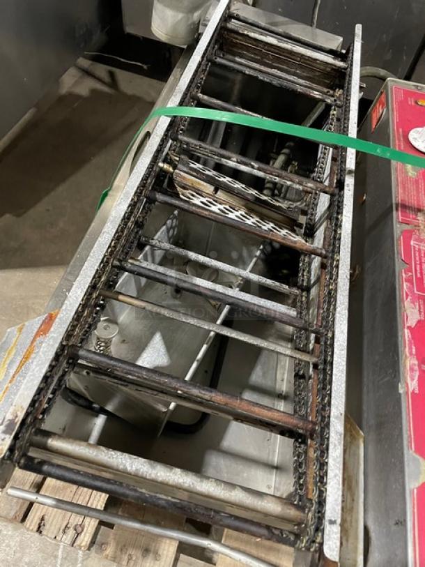 Belshaw Donut Robot Mark II Series Commercial Countertop Automatic Donut Fryer! All Stainless Steel! 120/208-240V 1 Phase! Model: DRMKII SN: W20564NST0! - Image 2 of 6