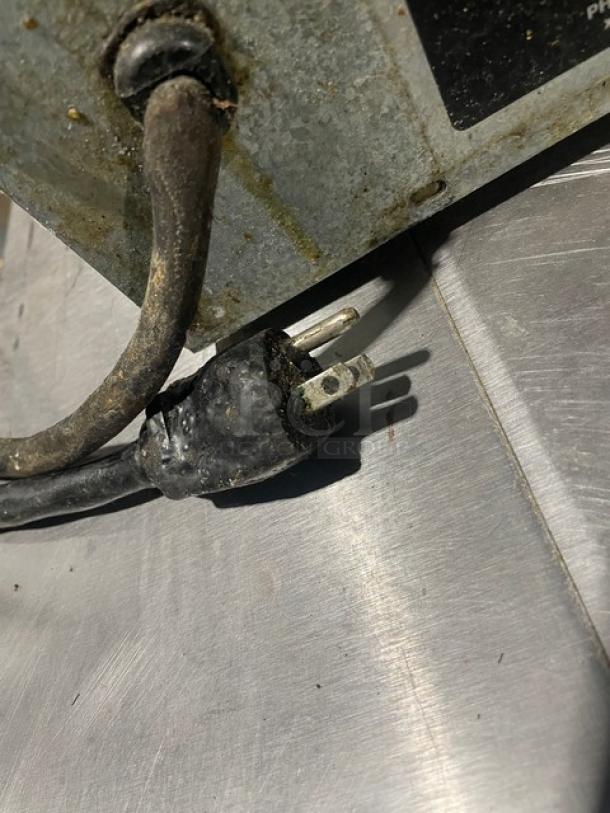 Auto Gyros Commercial Electric Powered Countertop Vertical Broiler Gyro Machine! 120V 1 Phase! Model: 4LEM SN: 2735! - Image 9 of 9