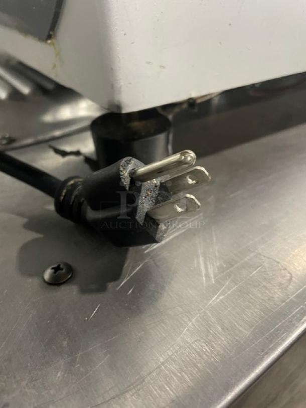 German Knife Commercial Countertop Meat Slicer! All Stainless Steel! On Legs! 115V 1 Phase! Model: GS-12M SN: 6BB-027! - Image 9 of 9