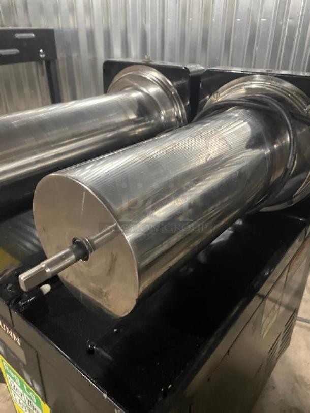 Bunn Commercial Countertop High Performance Frozen Beverage Machine! 120V 1 Phase! Model: ULTRA-2 SN: ULTR084652! - Image 5 of 8