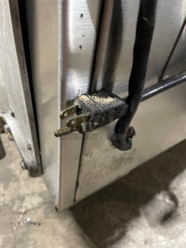 Pitco Frialator Commercial Natural Gas Powered Floor Style Doughnut Fryer! With Reversable Drainboard/Cover! All Stainless Steel! With Safety Handle Hinged Wired Mesh Submerger! On Legs! Model: D024-UPM SN: G05CB006855! - Image 11 of 11