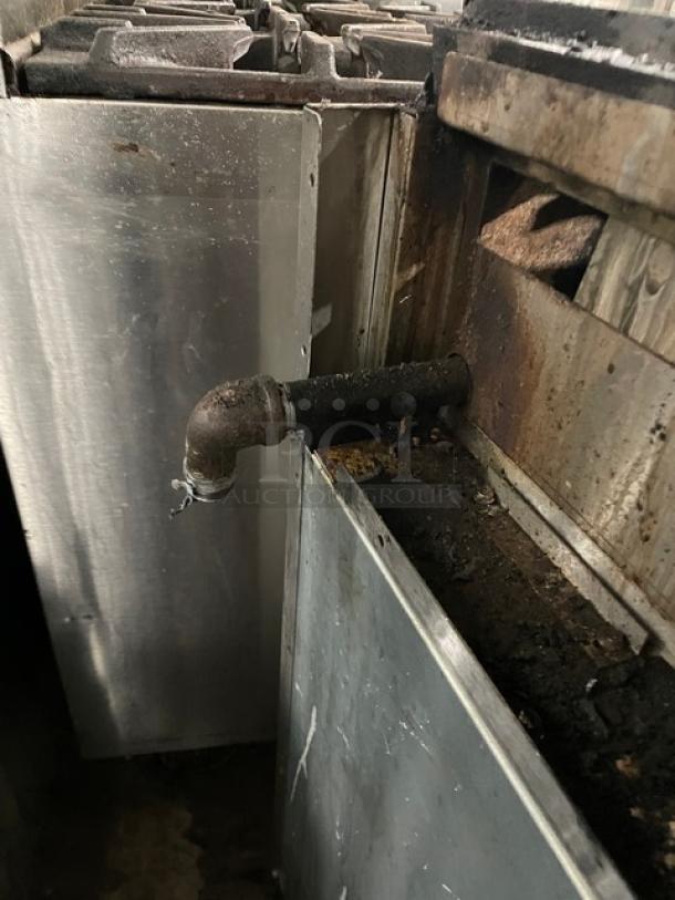 Cook Rite Commercial Natural Gas Powered 2 Burner Range Split Top With Flat Griddle! With Full Sized Oven Underneath! With Back Splash & Overhead Salamander Shelf! All Stainless Steel! On Casters! - Image 13 of 13