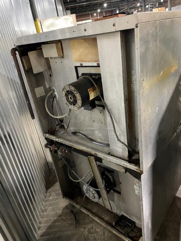 Garland Master Series Commercial Stainless Steel Natural Gas Powered Double Stacked Convection Oven! With Wire Oven Racks! On Casters! 2X Your Bid Makes One Unit! - Image 4 of 10