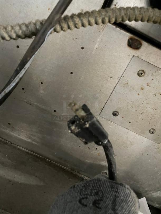 Garland Master Series Commercial Stainless Steel Natural Gas Powered Double Stacked Convection Oven! With Wire Oven Racks! On Casters! 2X Your Bid Makes One Unit! - Image 10 of 10