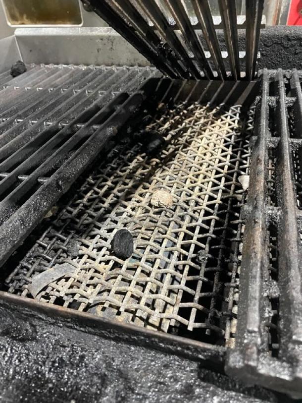 Patriot Commercial Natural Gas Powered Countertop Char Broiler! On Stand With Storage Shelf! All Stainless Steel! Model: FMECTG-24! Working When Removed! - Image 6 of 10