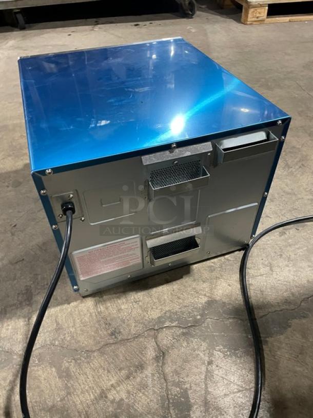 Panasonic Commercial Countertop Microwave Oven! All stainless Steel! With Touch Pad! 208/230V! Model: NE-17521 SN: 6CD2090015! - Image 4 of 8