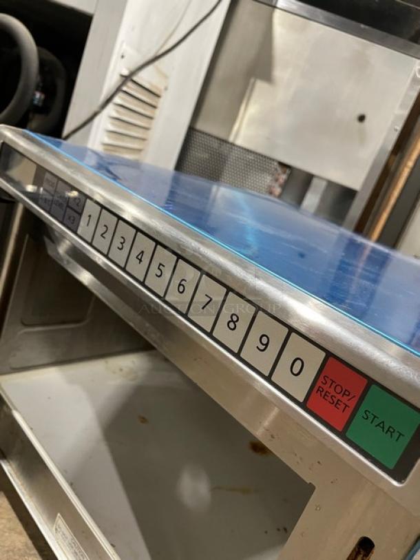 Panasonic Commercial Countertop Microwave Oven! All stainless Steel! With Touch Pad! 208/230V! Model: NE-17521 SN: 6CD2090015! - Image 7 of 8