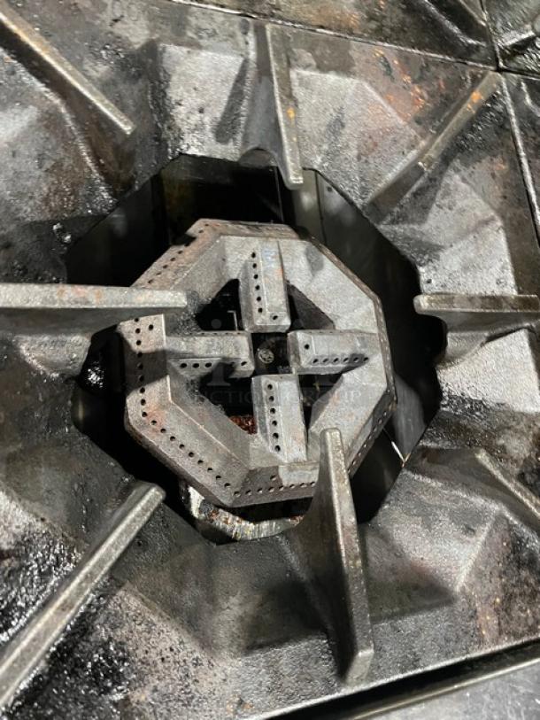 Commercial Natural Gas Powered 4 Burner Range! With Full Sized Oven Underneath! With Back Splash! All Stainless Steel! With Metal Oven Rack! Working When Removed! - Image 6 of 9