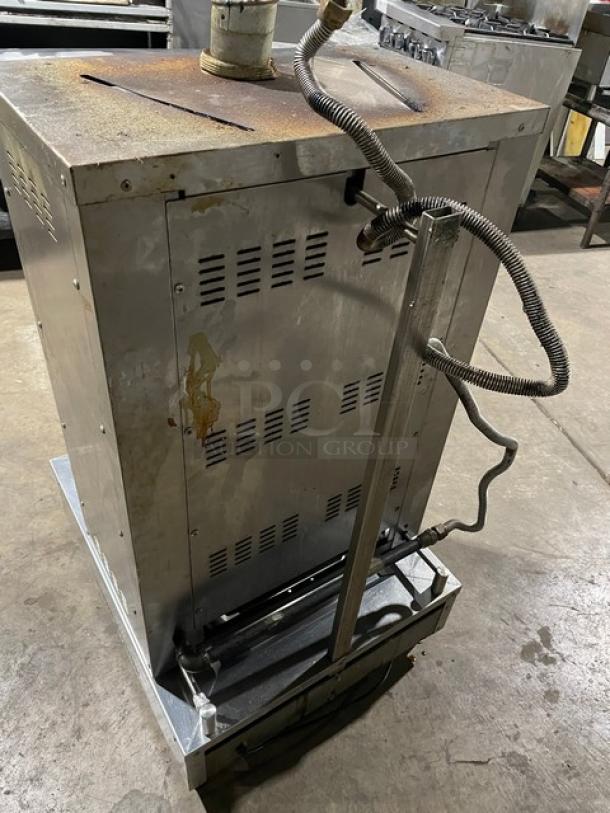 WOW! Attias Natural Gas-Powered Heavy-Duty Gyro Machine! All Stainless Steel! With 8 Infrared Ceramic Burners! On Legs! Working When Removed! - Image 4 of 9