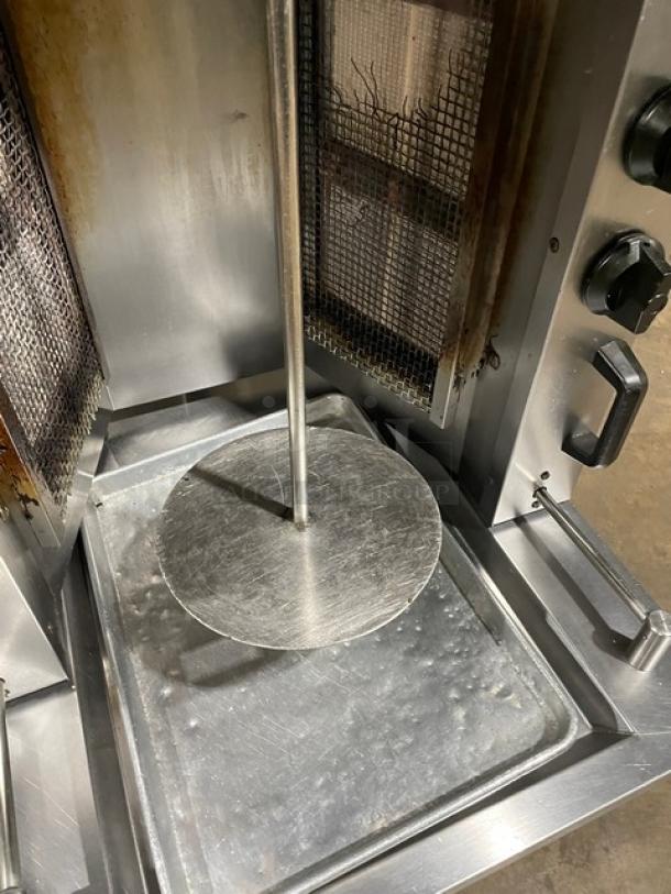 WOW! Attias Natural Gas-Powered Heavy-Duty Gyro Machine! All Stainless Steel! With 8 Infrared Ceramic Burners! On Legs! Working When Removed! - Image 5 of 9