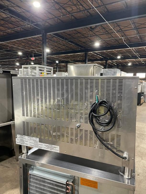 Carter Hoffmann Commercial Electric Powered Countertop Crisp N' Hold Fry Warming Dump Station! All Stainless Steel! On Legs! 208V 1 Phase! Model: CNH28 SN: CNH28-1 052019 725859! - Image 3 of 9