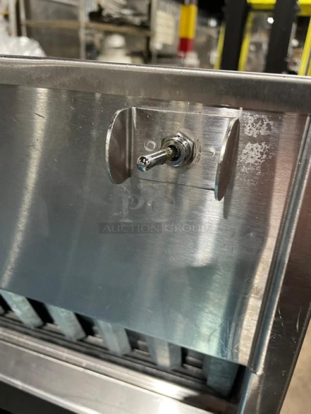 Carter Hoffmann Commercial Electric Powered Countertop Crisp N' Hold Fry Warming Dump Station! All Stainless Steel! On Legs! 208V 1 Phase! Model: CNH28 SN: CNH28-1 052019 725859! - Image 7 of 9