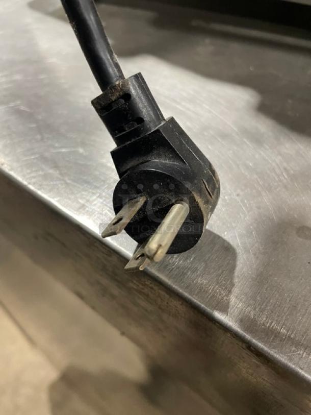 Delfield Commercial Single Door Refrigerated Lowboy/Worktop Cooler! With Low Backsplash! All Stainless Steel! With Poly Coated Rack! On Casters! 115V 1 Phase! Model: ST4432N SN: 1110152000430! - Image 8 of 8