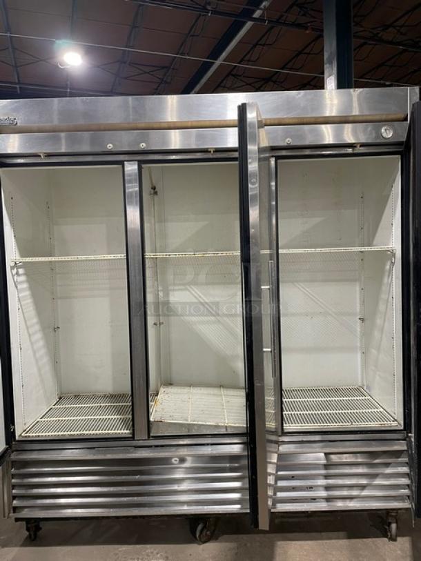 True Commercial 3 Door Reach In Refrigerator! All Stainless Steel! With Poly Coated Racks! On Casters! 115V 1 Phase! Model: T-72 SN:1-2432016! Working When Removed! - Image 5 of 9