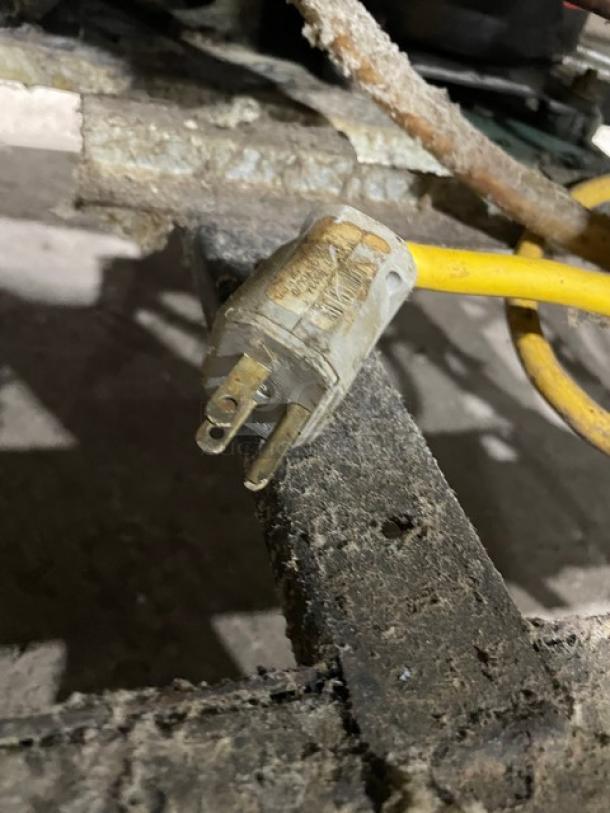 True Commercial 3 Door Reach In Refrigerator! All Stainless Steel! With Poly Coated Racks! On Casters! 115V 1 Phase! Model: T-72 SN:1-2432016! Working When Removed! - Image 9 of 9