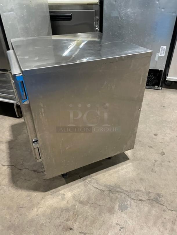 AccuTemp Evolution Series Commercial Electric Powered Countertop Boilerless Steamer!  All Stainless Steel! With Built In Pan Racks!  On Legs! 208V 3 Phase! Model: E62083E15000250 SN: 50531! - Image 3 of 8