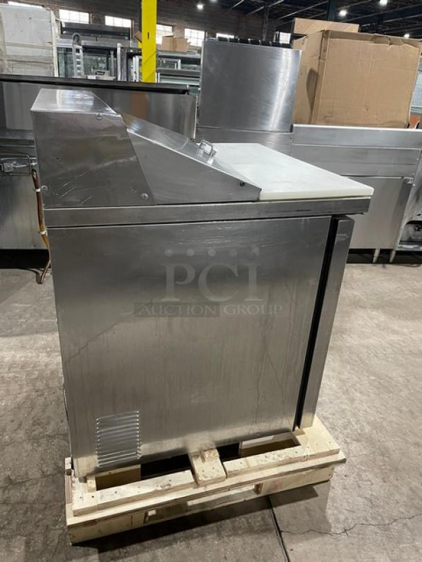 True Commercial Refrigerated Bain Marie Salad/Sandwich Prep Table! With Single Door Refrigerated Storage Underneath! All Stainless Steel! With Poly Coated Rack! With Removable Cutting Board! With Casters! 115V 1 Phase! Model: TSSU-27-8 SN: 1-2925492! - Image 3 of 10