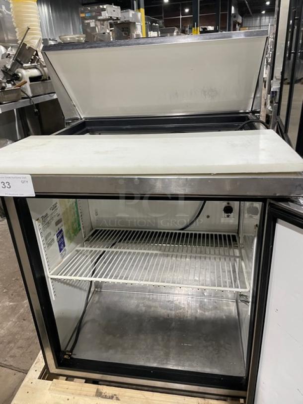 True Commercial Refrigerated Bain Marie Salad/Sandwich Prep Table! With Single Door Refrigerated Storage Underneath! All Stainless Steel! With Poly Coated Rack! With Removable Cutting Board! With Casters! 115V 1 Phase! Model: TSSU-27-8 SN: 1-2925492! - Image 5 of 10
