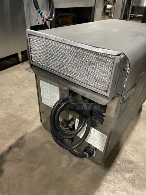 Turbo Chef Commercial Electric Powered Countertop Rapid Cook Turbo Oven! 208/240V 1 Phase! Model: NGO SN: NGOD43602! - Image 4 of 8