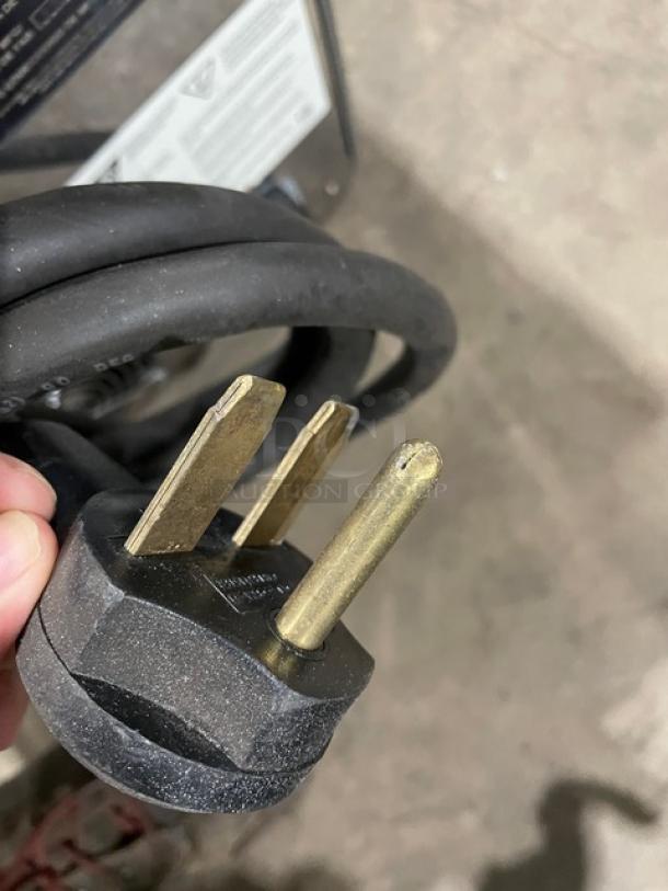 Turbo Chef Commercial Electric Powered Countertop Rapid Cook Turbo Oven! 208/240V 1 Phase! Model: NGO SN: NGOD43602! - Image 8 of 8