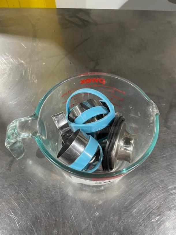 Lot Of Assorted Kitchen Utensils! All One Money! - Image 2 of 4